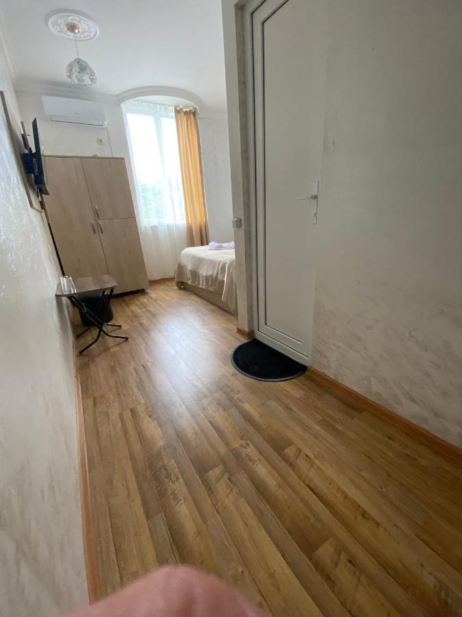 Holiday House Chkonia Batumi Exterior photo
